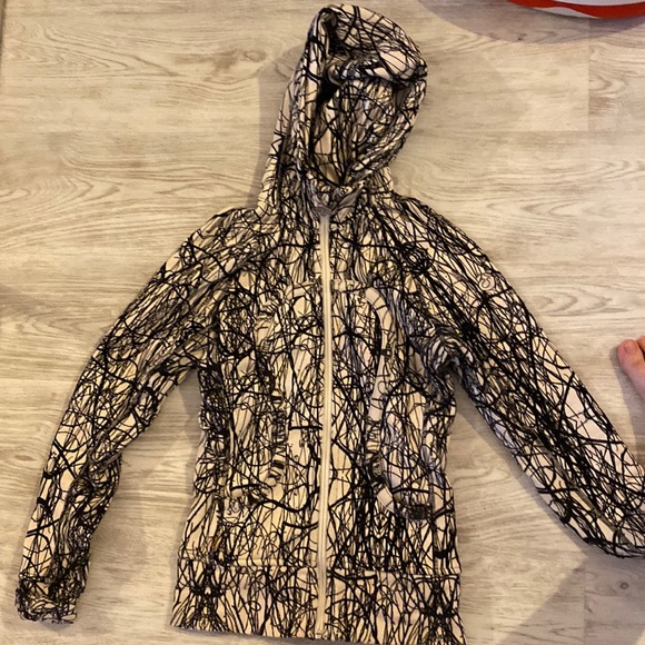 Black and white lululemon scuba hoodie - Picture 1 of 1